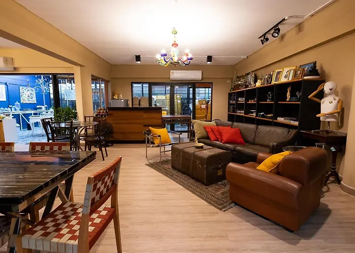 Orange Albergue *